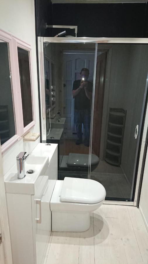Surf Lookout - King Size En-Suite With Sea Views New Quay Esterno foto